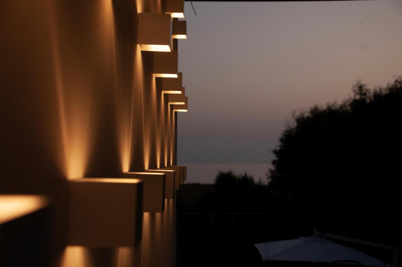 Aquamaris Design Suite & Spa Paestum Exterior photo