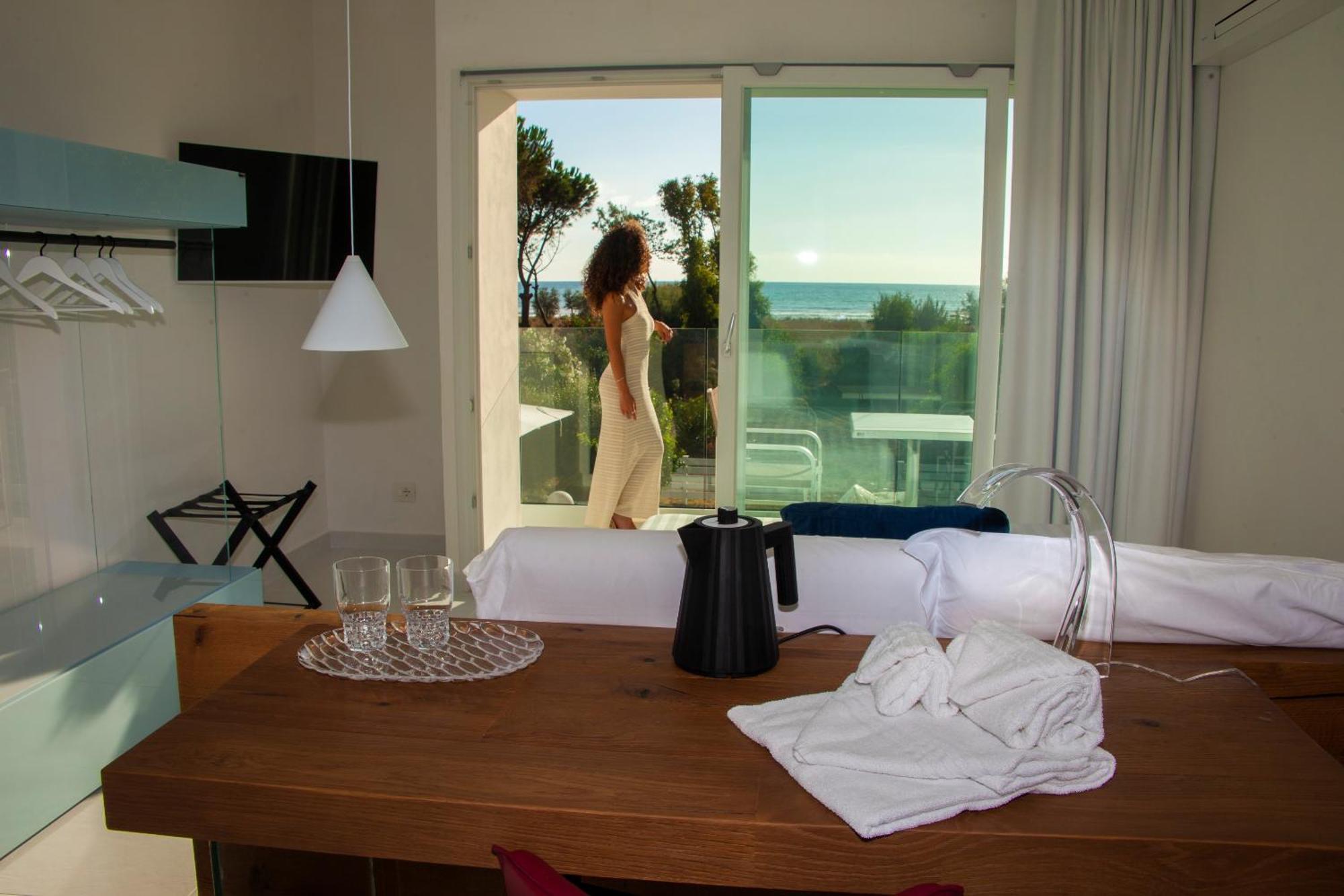 Aquamaris Design Suite & Spa Paestum Exterior photo