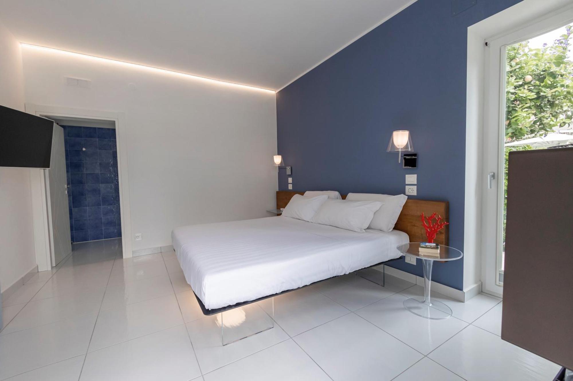Aquamaris Design Suite & Spa Paestum Exterior photo
