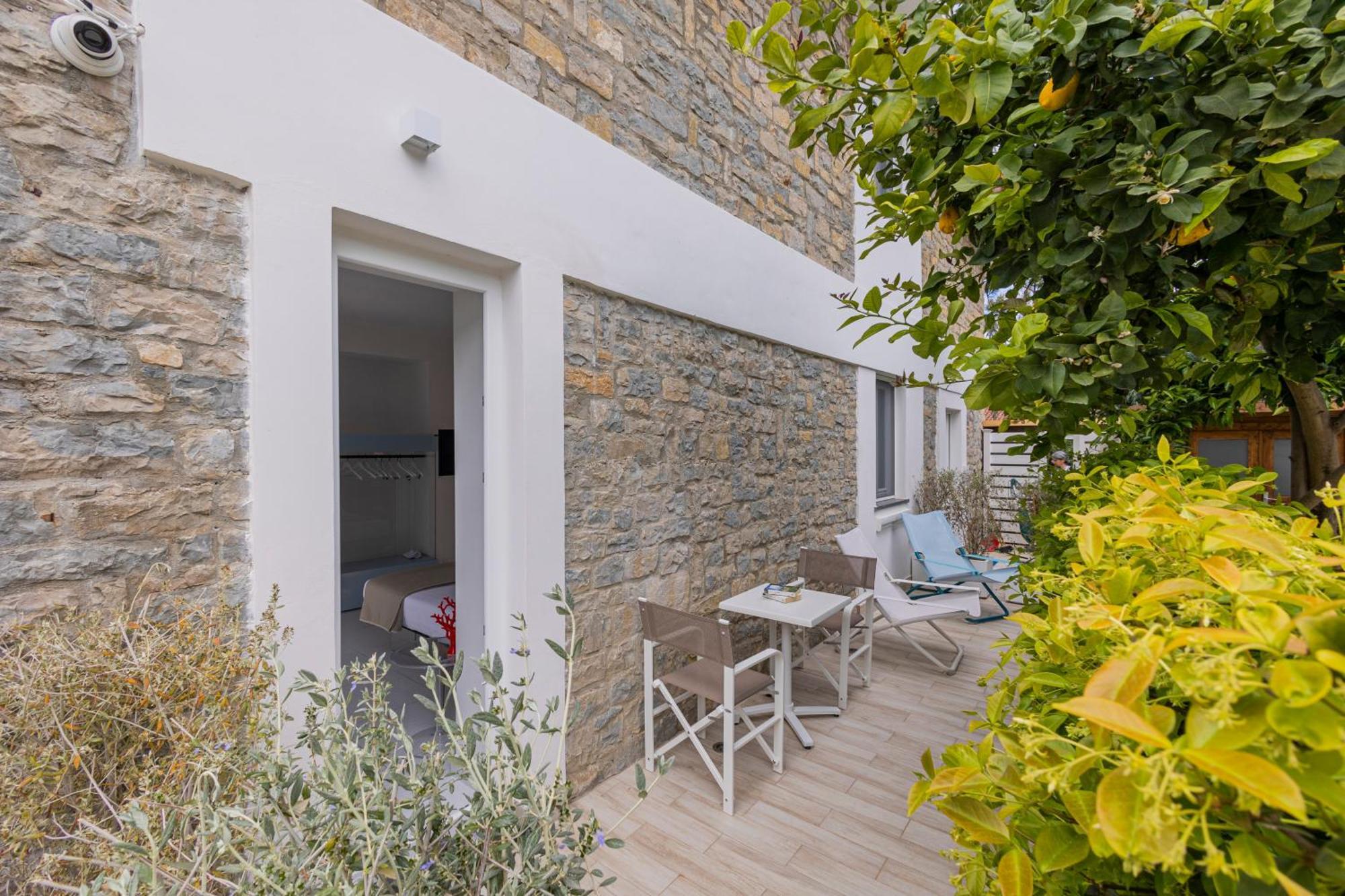 Aquamaris Design Suite & Spa Paestum Exterior photo