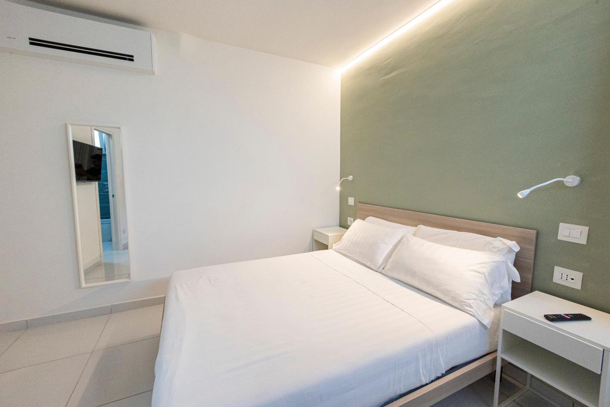 Aquamaris Design Suite & Spa Paestum Exterior photo