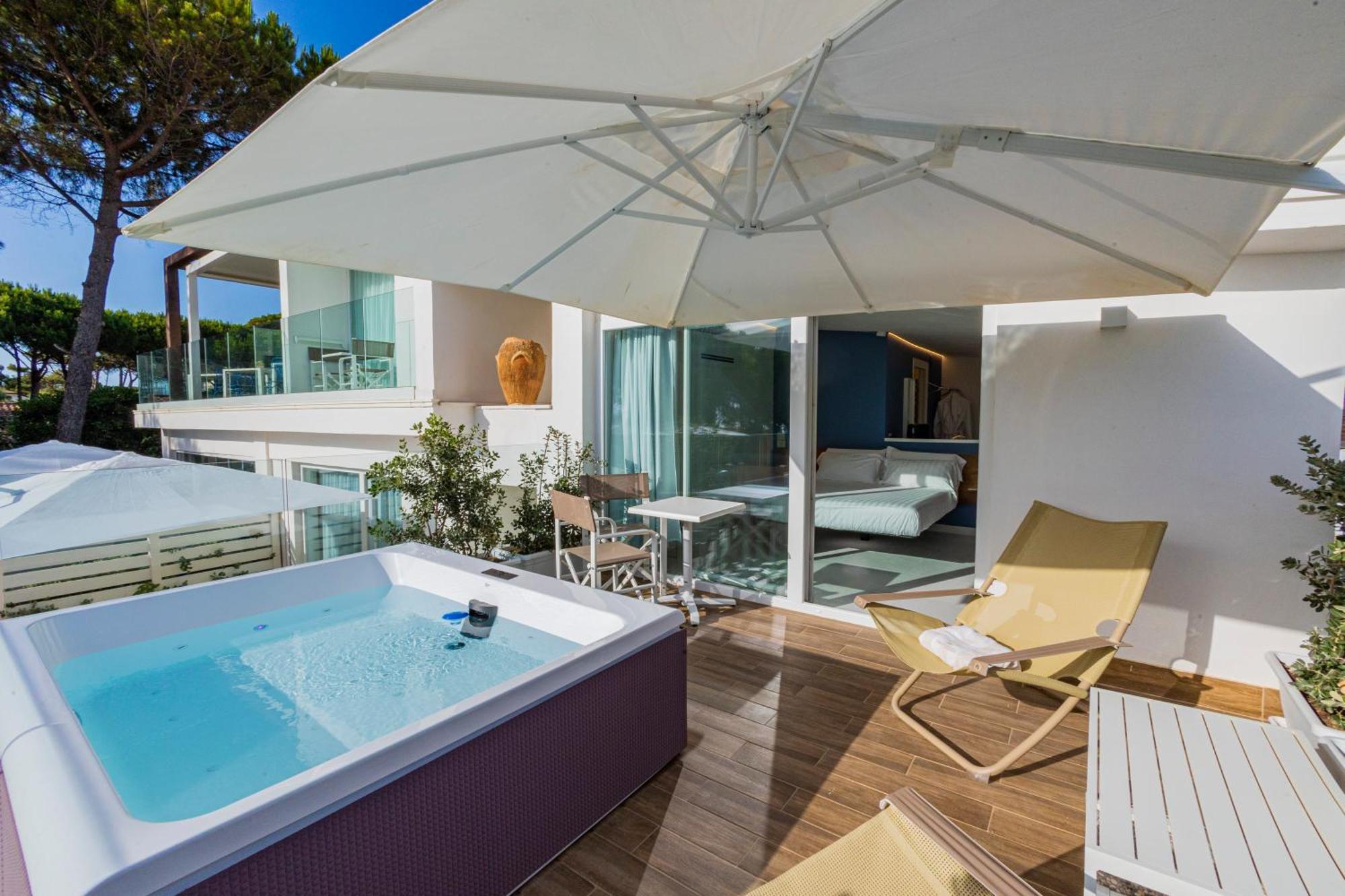 Aquamaris Design Suite & Spa Paestum Exterior photo